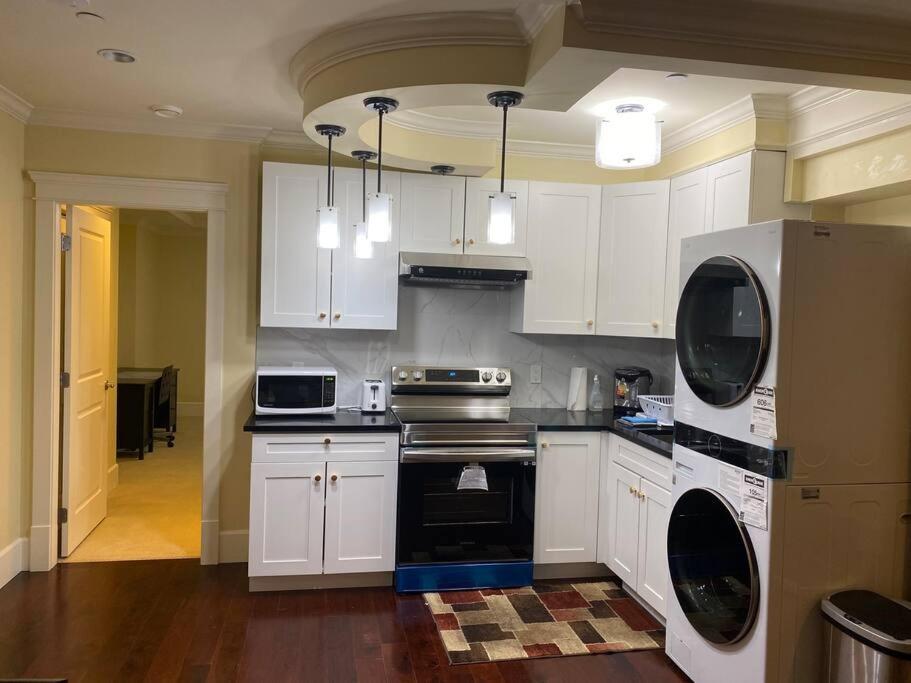 Spacious Modern New Suite Vancouver Esterno foto