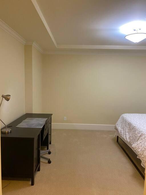 Spacious Modern New Suite Vancouver Esterno foto